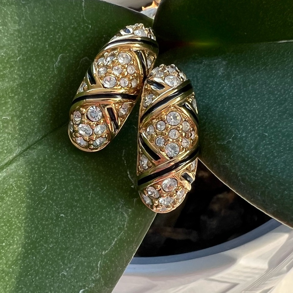 Beautiful dressy Swarovski earrings